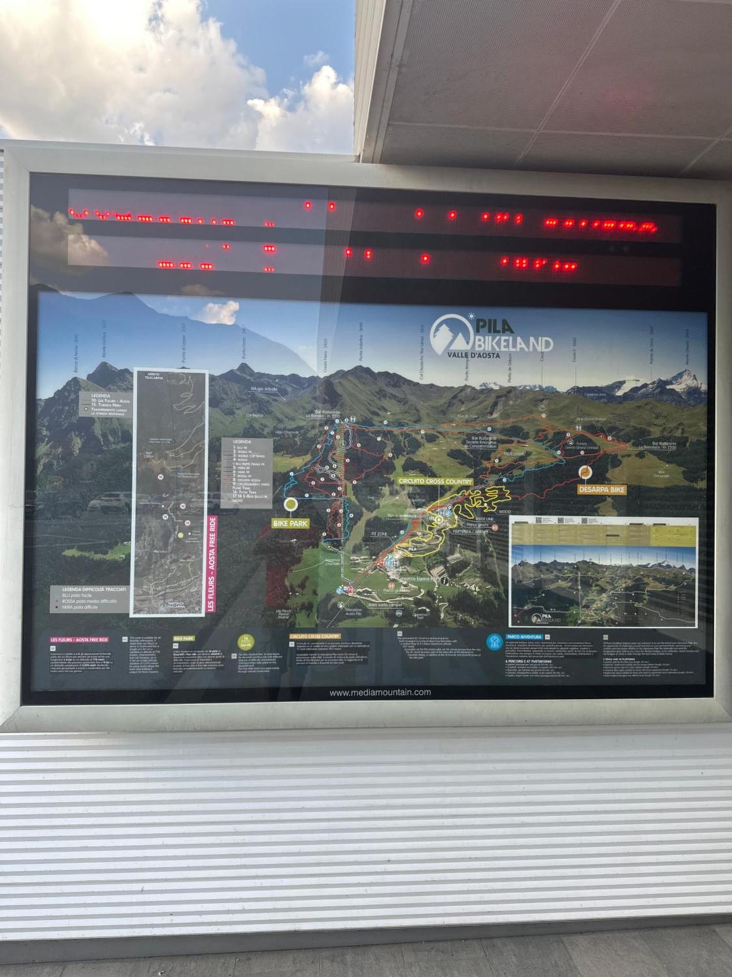 Aosta Center Holidays Apartments Екстериор снимка