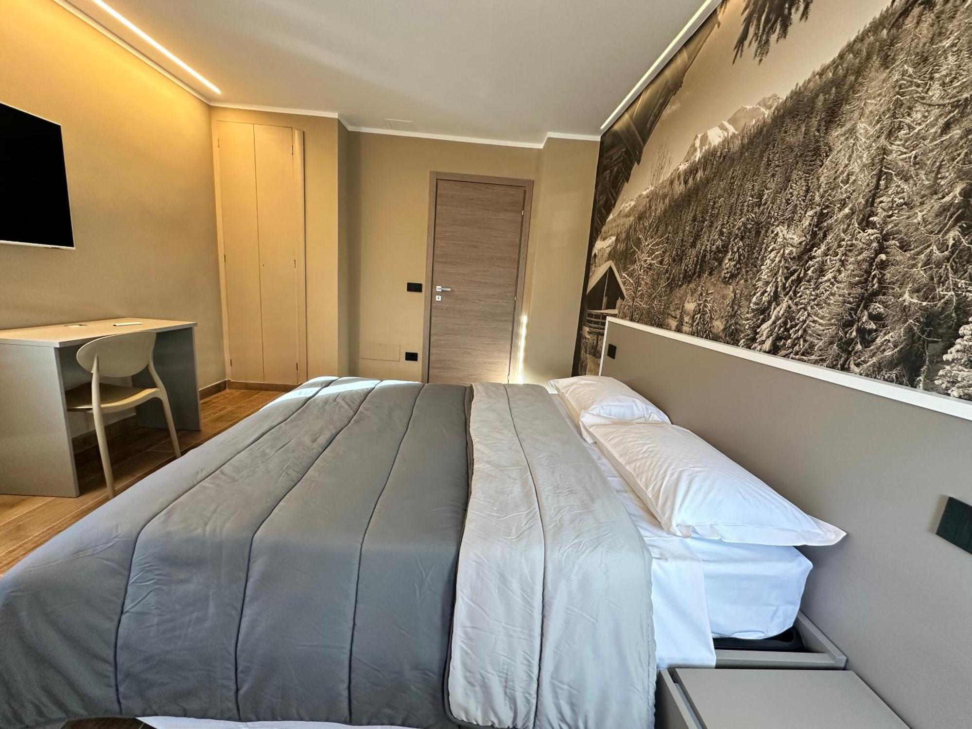 Aosta Center Holidays Apartments Екстериор снимка
